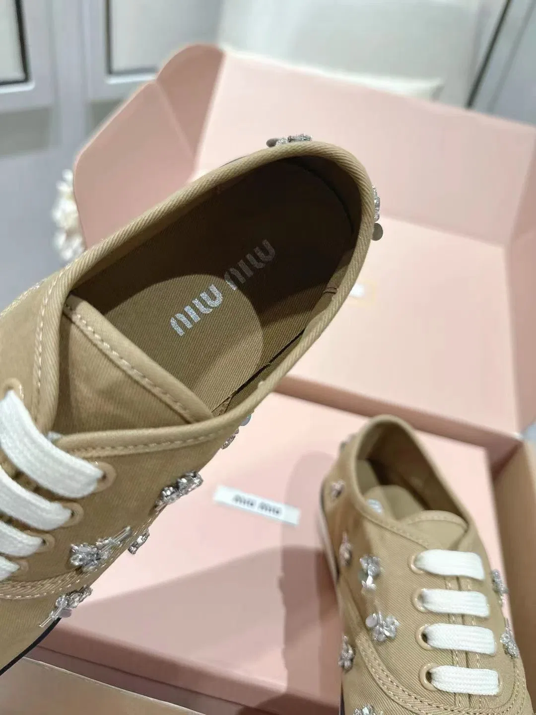 MIU 27FW OMDCLSE 016 운동화 9