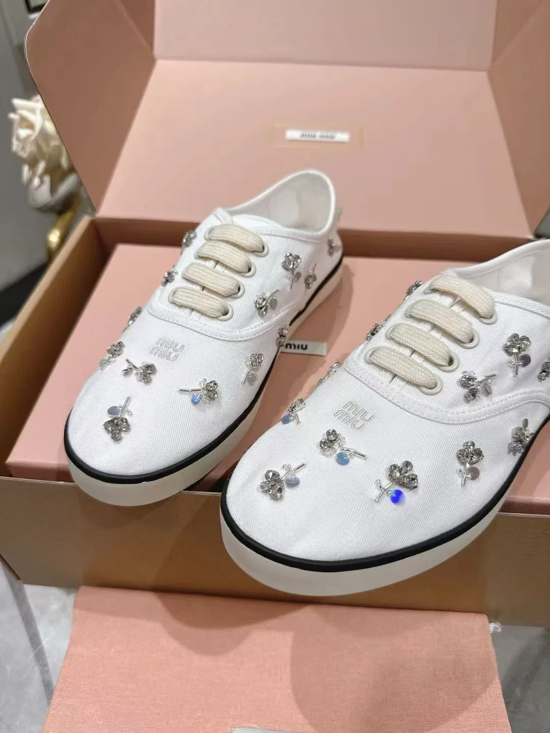 MIU 27FW OMDCLSE 016 운동화 12