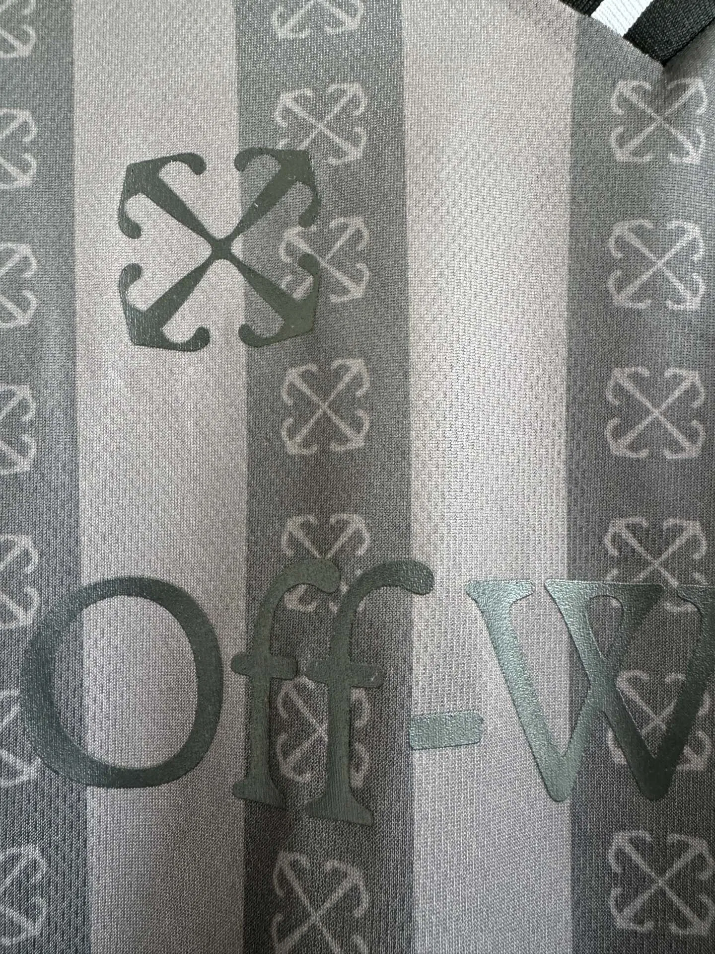 OFF 27FW ZXWOSLO 001 반팔져지 39