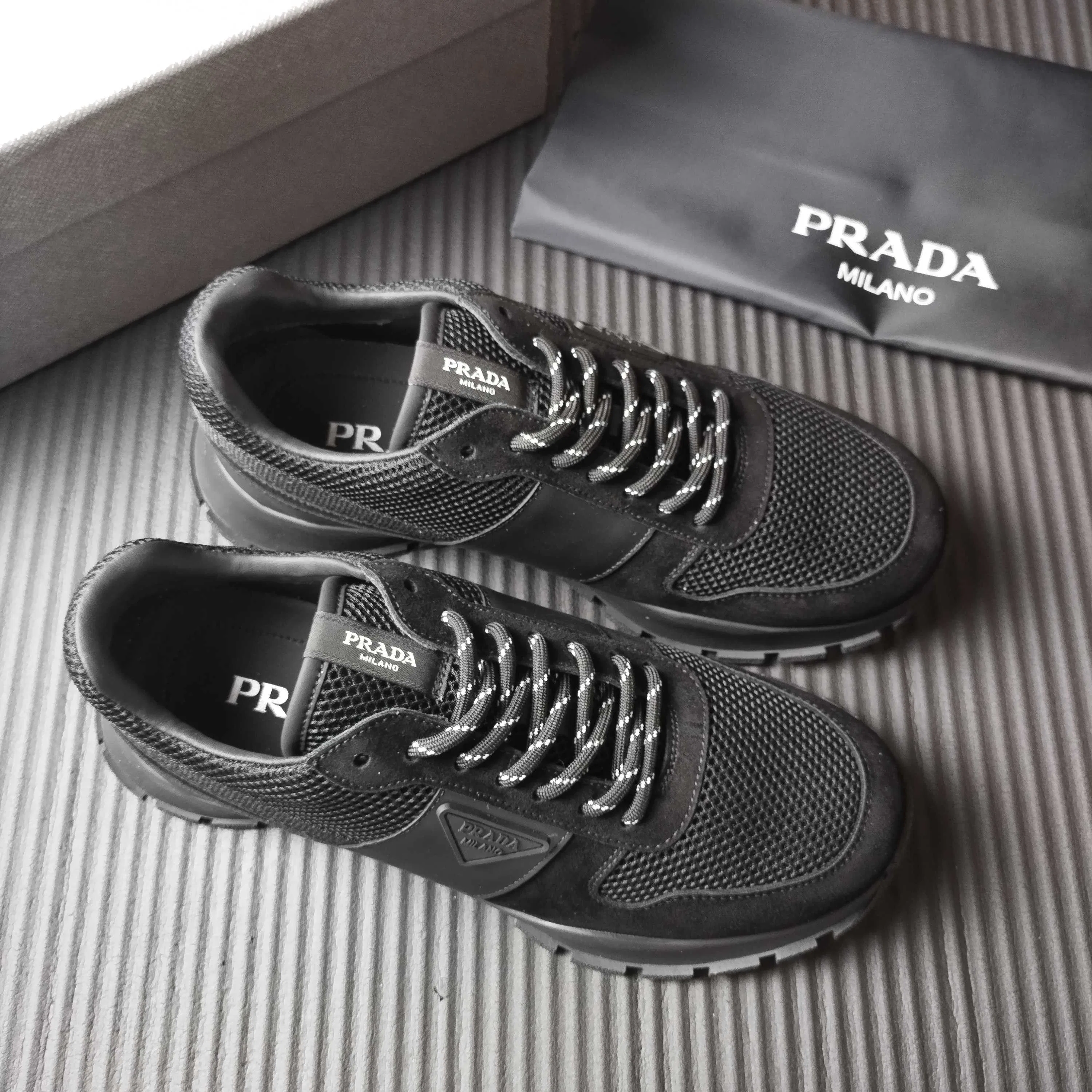 PRA 27FW AXONQXZ 012 스니커즈 19