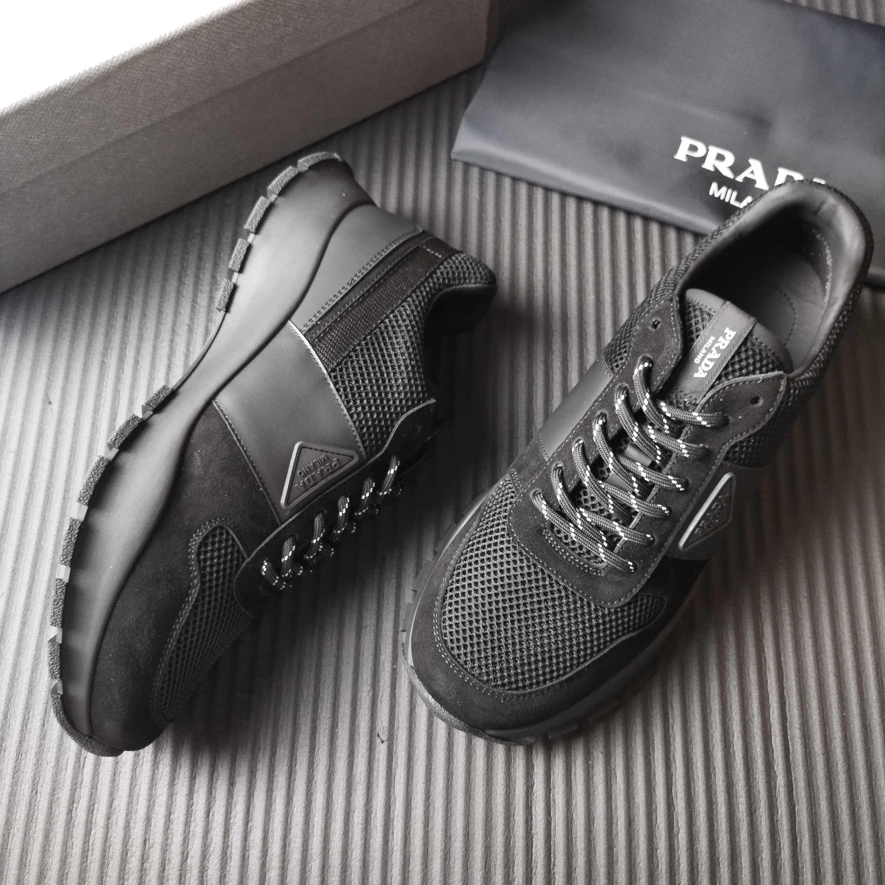 PRA 27FW AXONQXZ 012 스니커즈 23