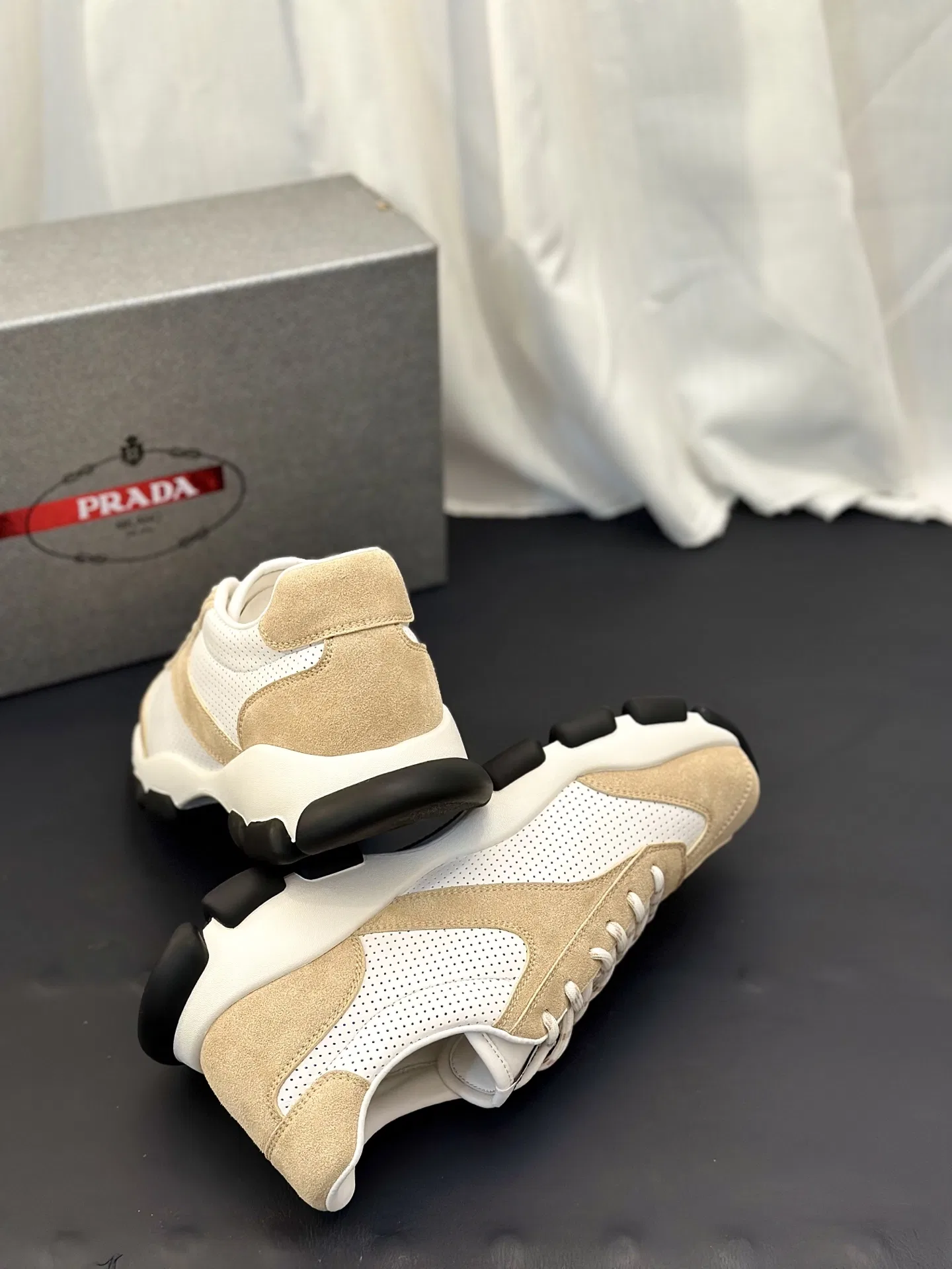 PRA 27FW AXONQXZ 027 스니커즈 9