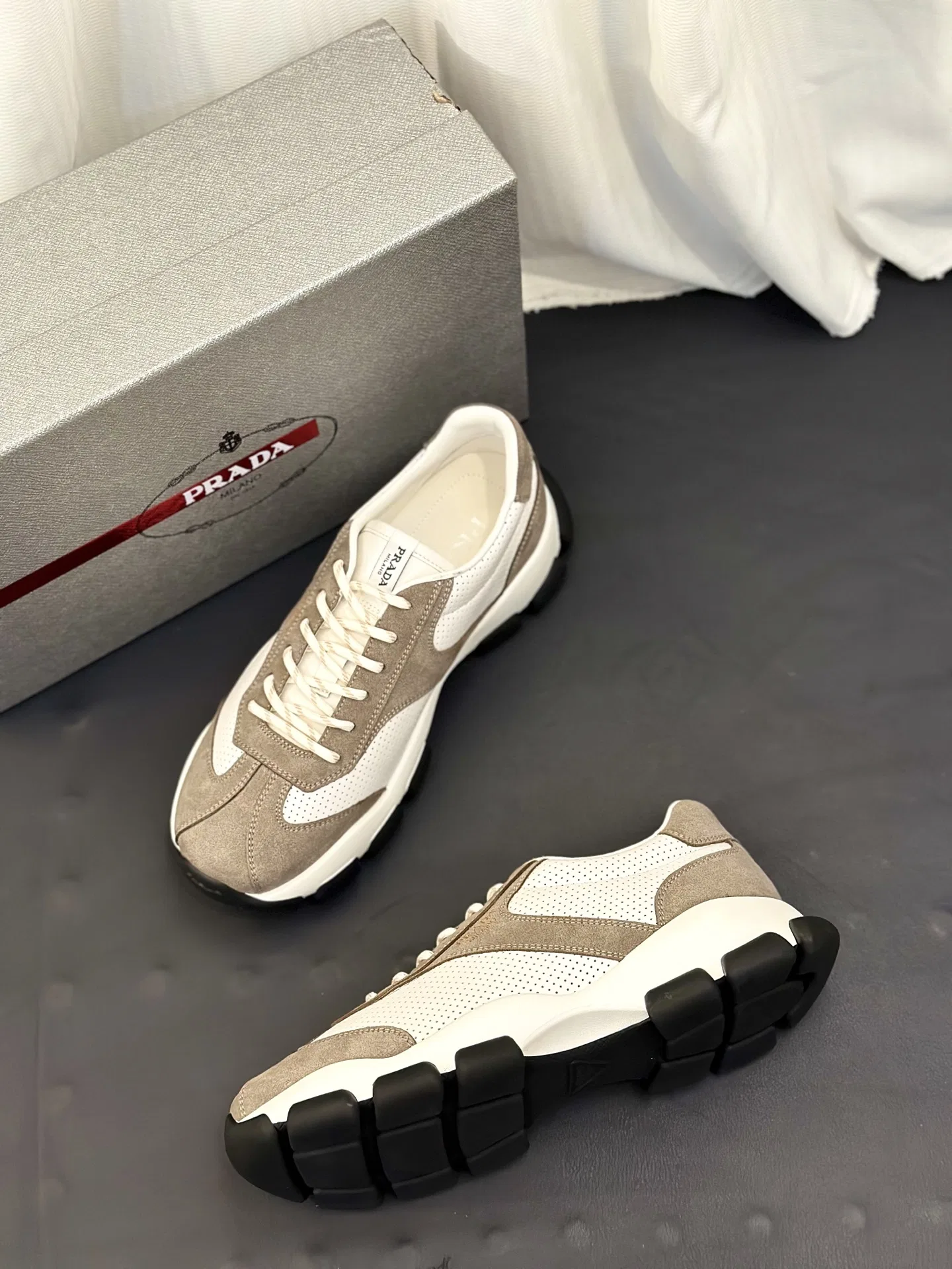 PRA 27FW AXONQXZ 027 스니커즈 20
