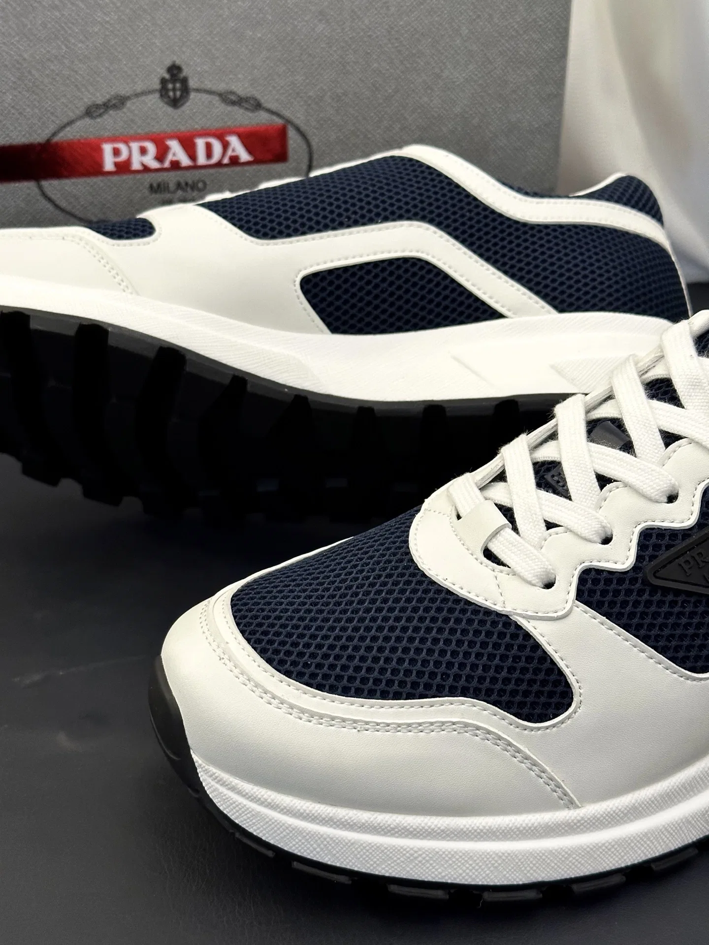 PRA 27FW AXONQXZ 027 스니커즈 39