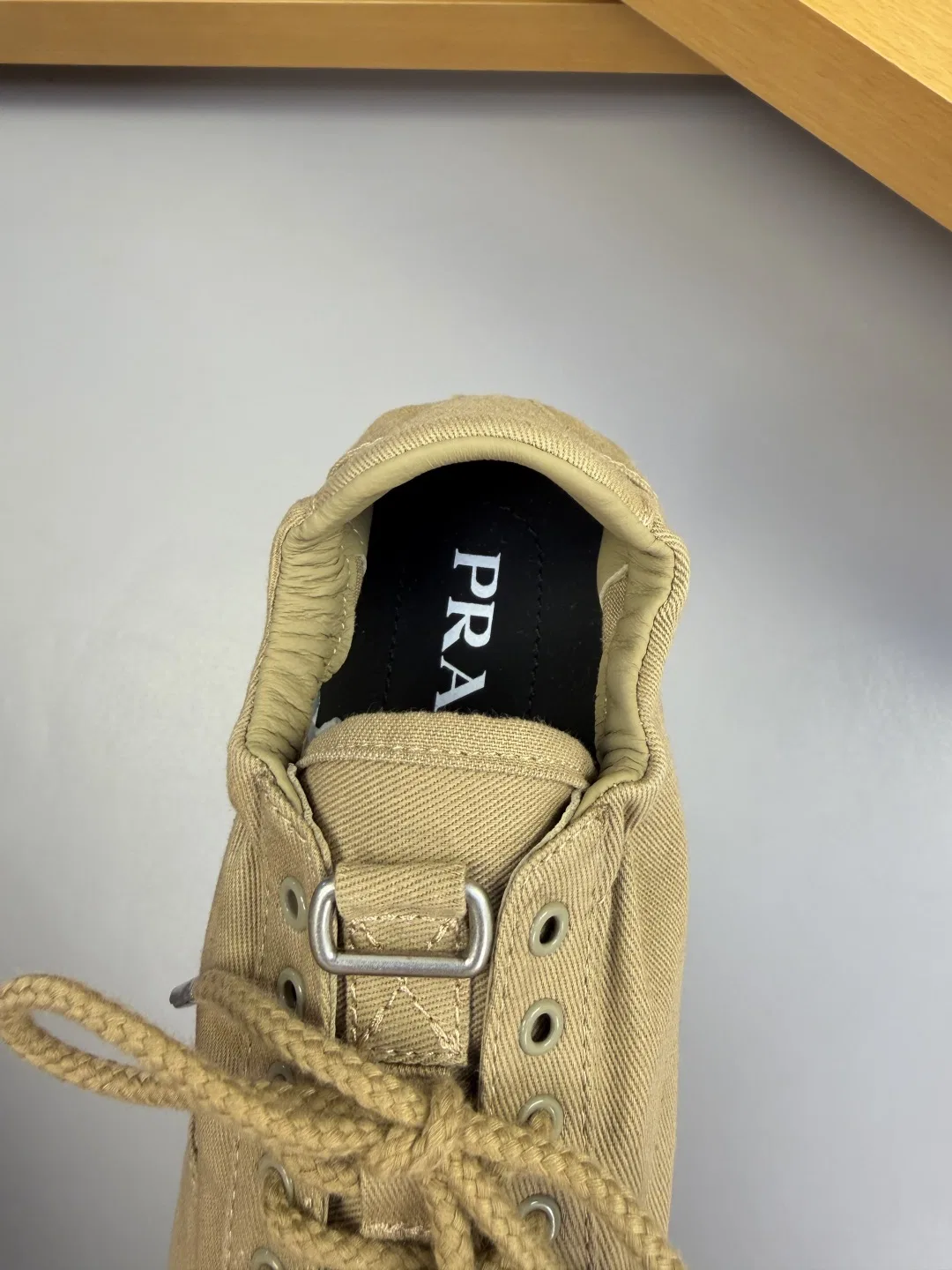 PRA 27FW AXONQXZ 038 플랫슈즈 16