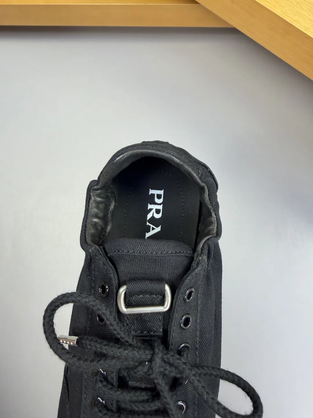 PRA 27FW AXONQXZ 038 플랫슈즈 25