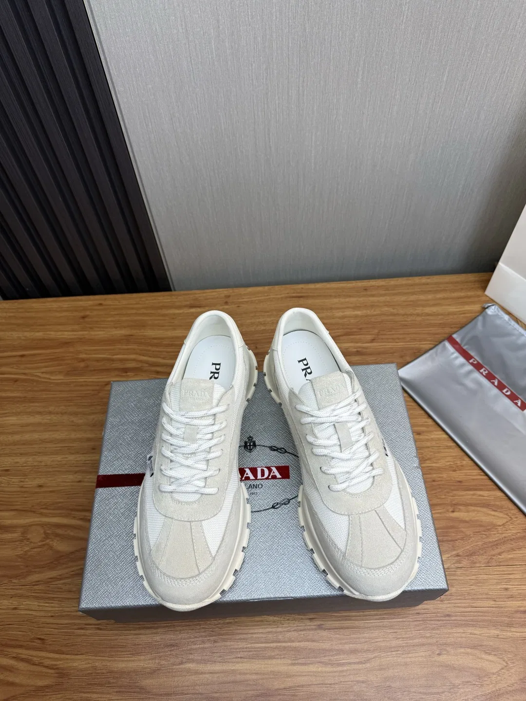 PRA 27FW AXONQXZ 060 트랙슈즈 12