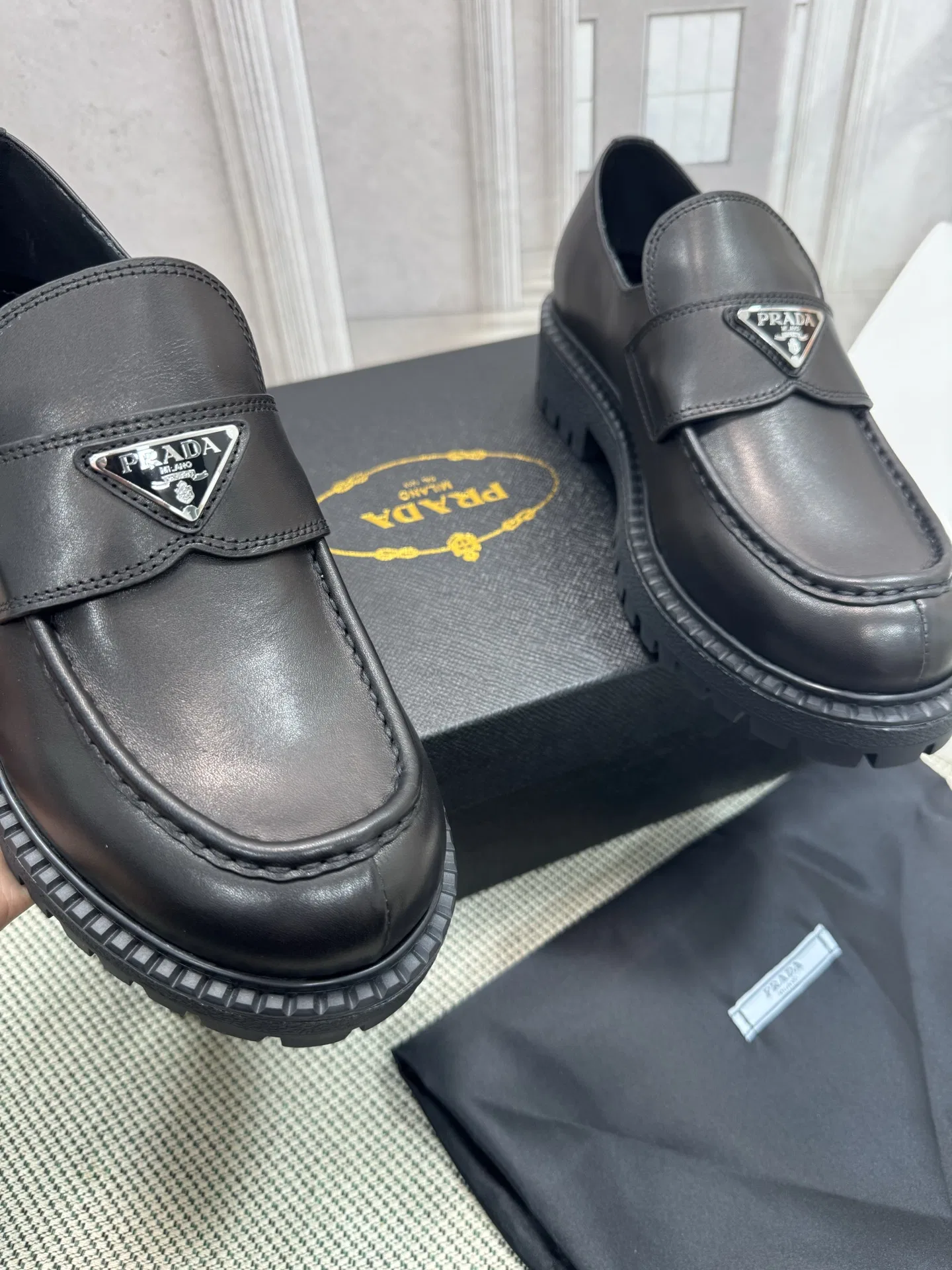 PRA 27FW AXONQXZ 075 로퍼 7