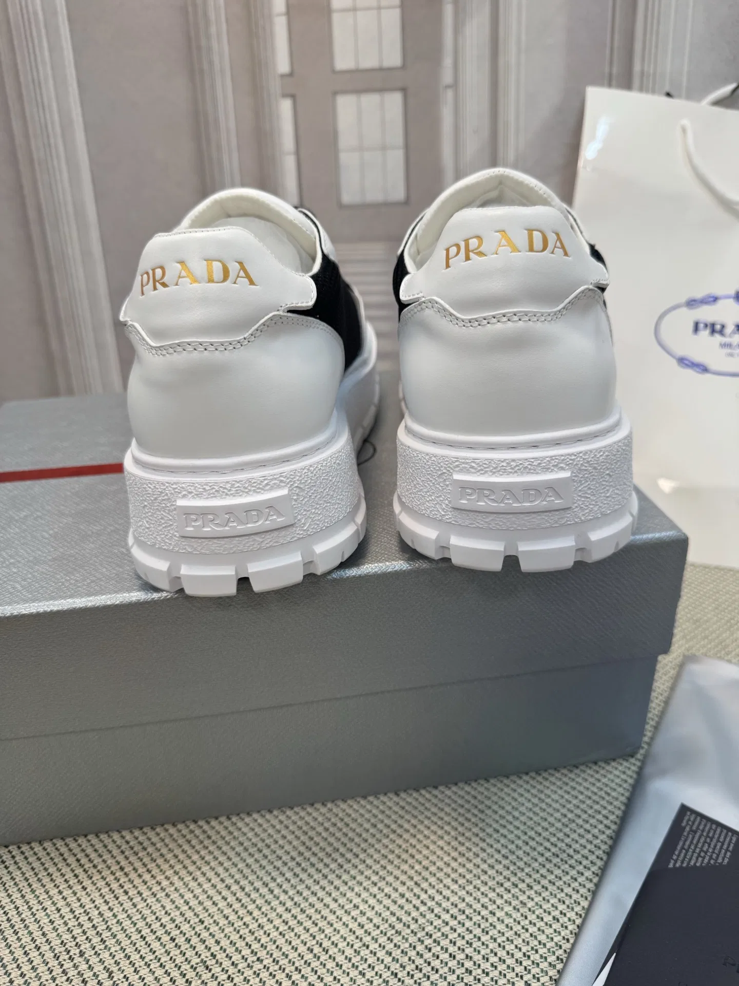 PRA 27FW AXONQXZ 077 스니커즈 17