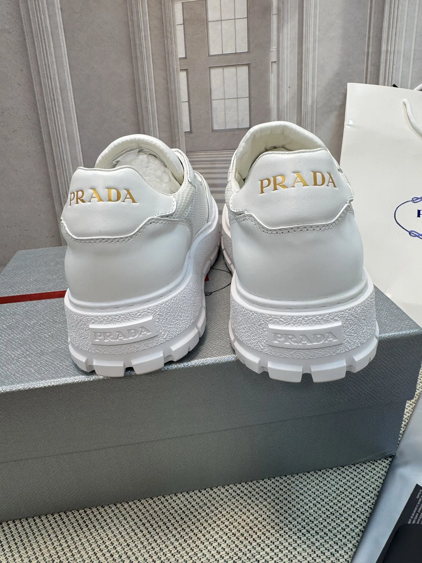 PRA 27FW AXONQXZ 077 스니커즈 24