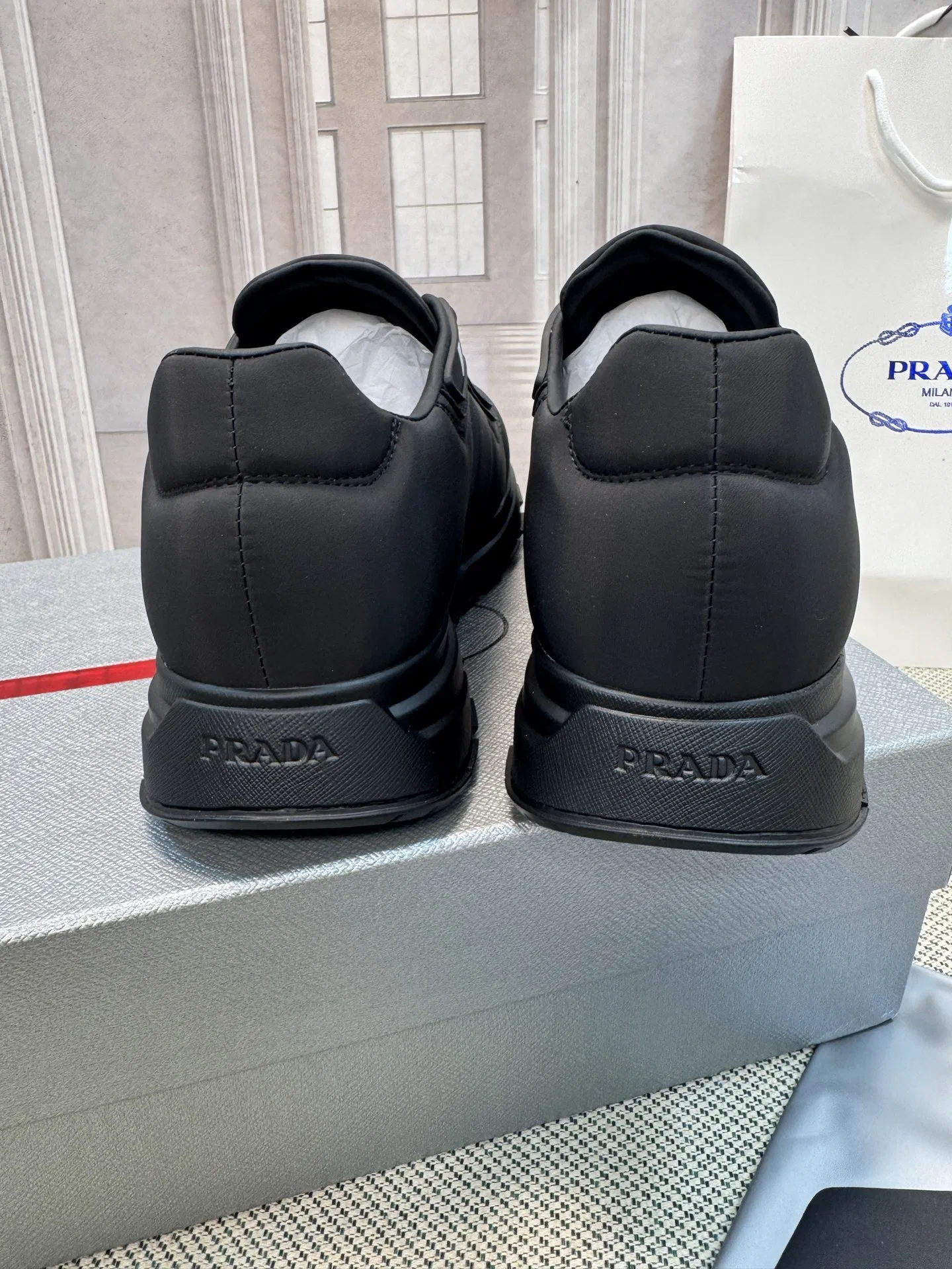 PRA 27FW AXONQXZ 079 스니커즈 34