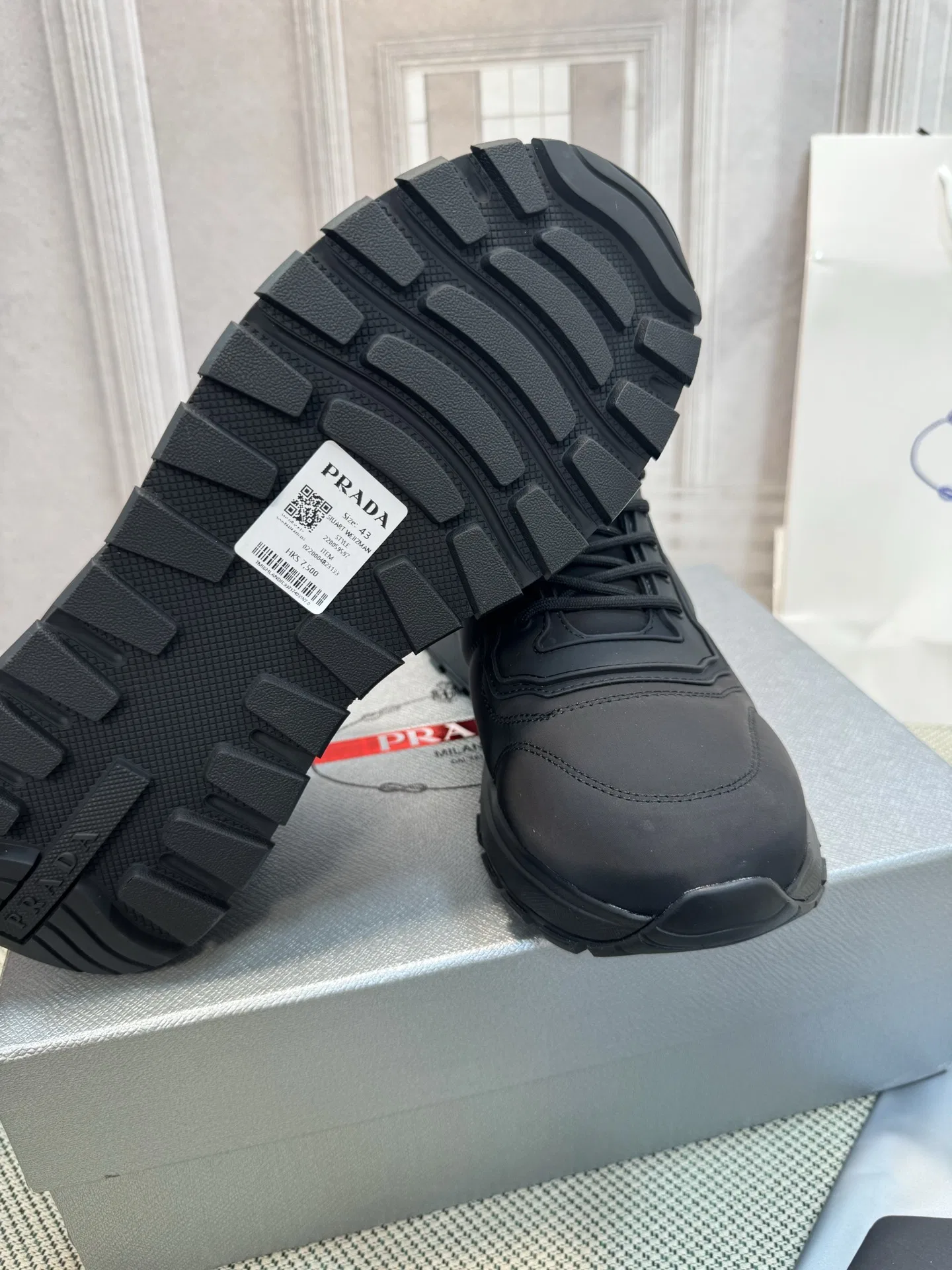 PRA 27FW AXONQXZ 079 스니커즈 36