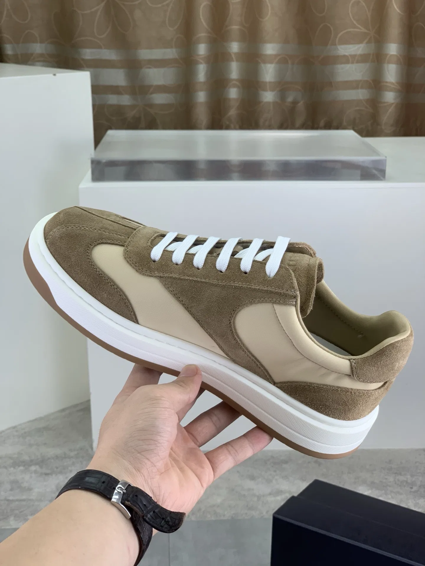 PRA 27FW AXONQXZ 086 스니커즈 24