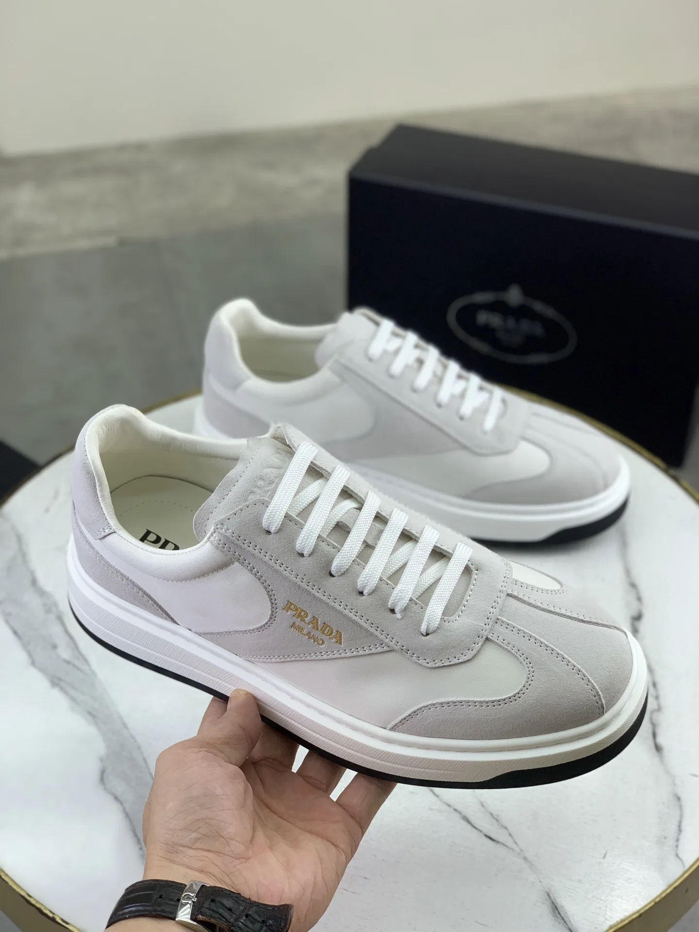PRA 27FW AXONQXZ 086 스니커즈 39