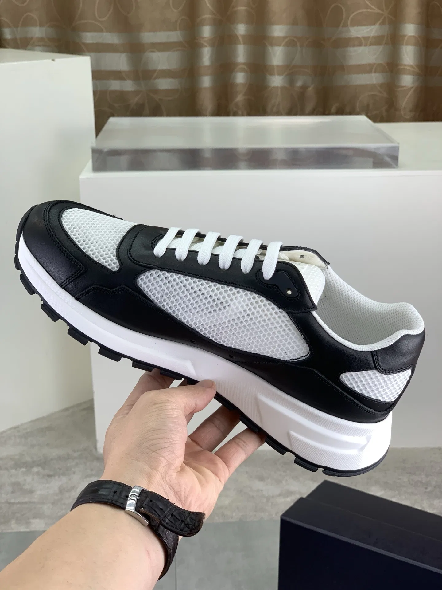 PRA 27FW AXONQXZ 086 스니커즈 60