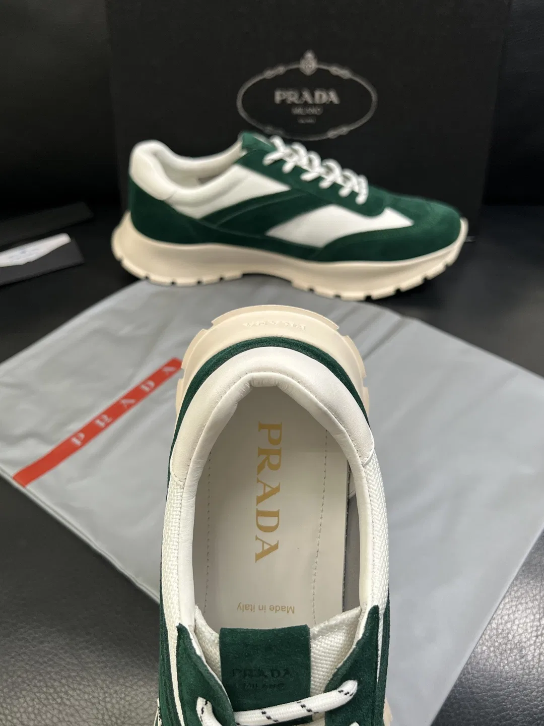 PRA 27FW AXONQXZ 087 스니커즈 32