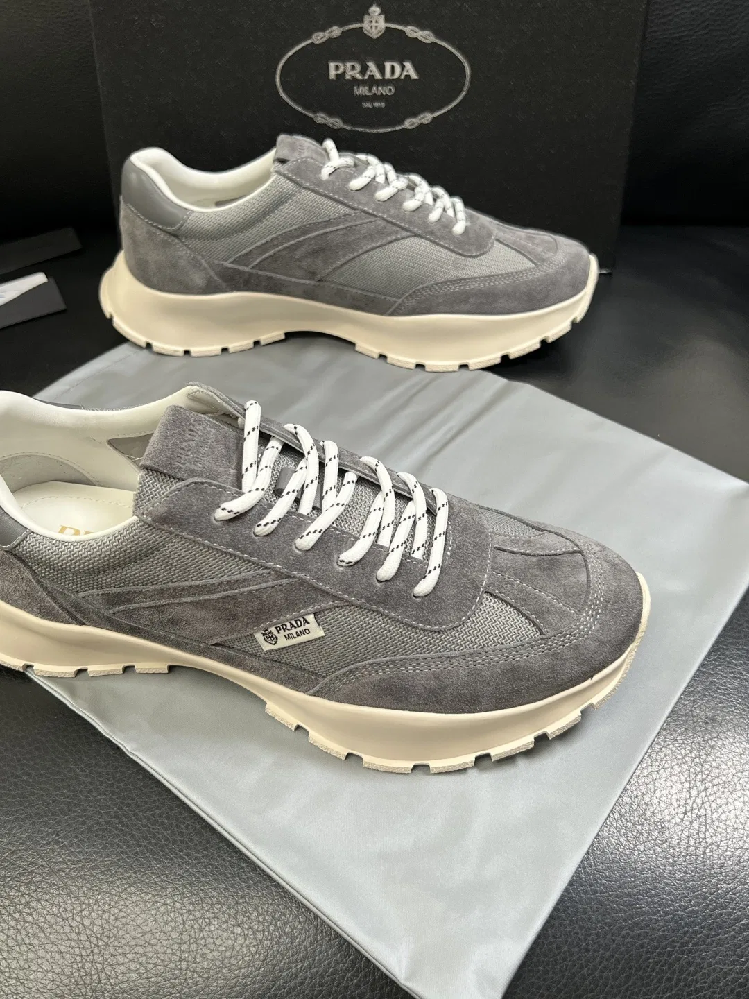 PRA 27FW AXONQXZ 087 스니커즈 40