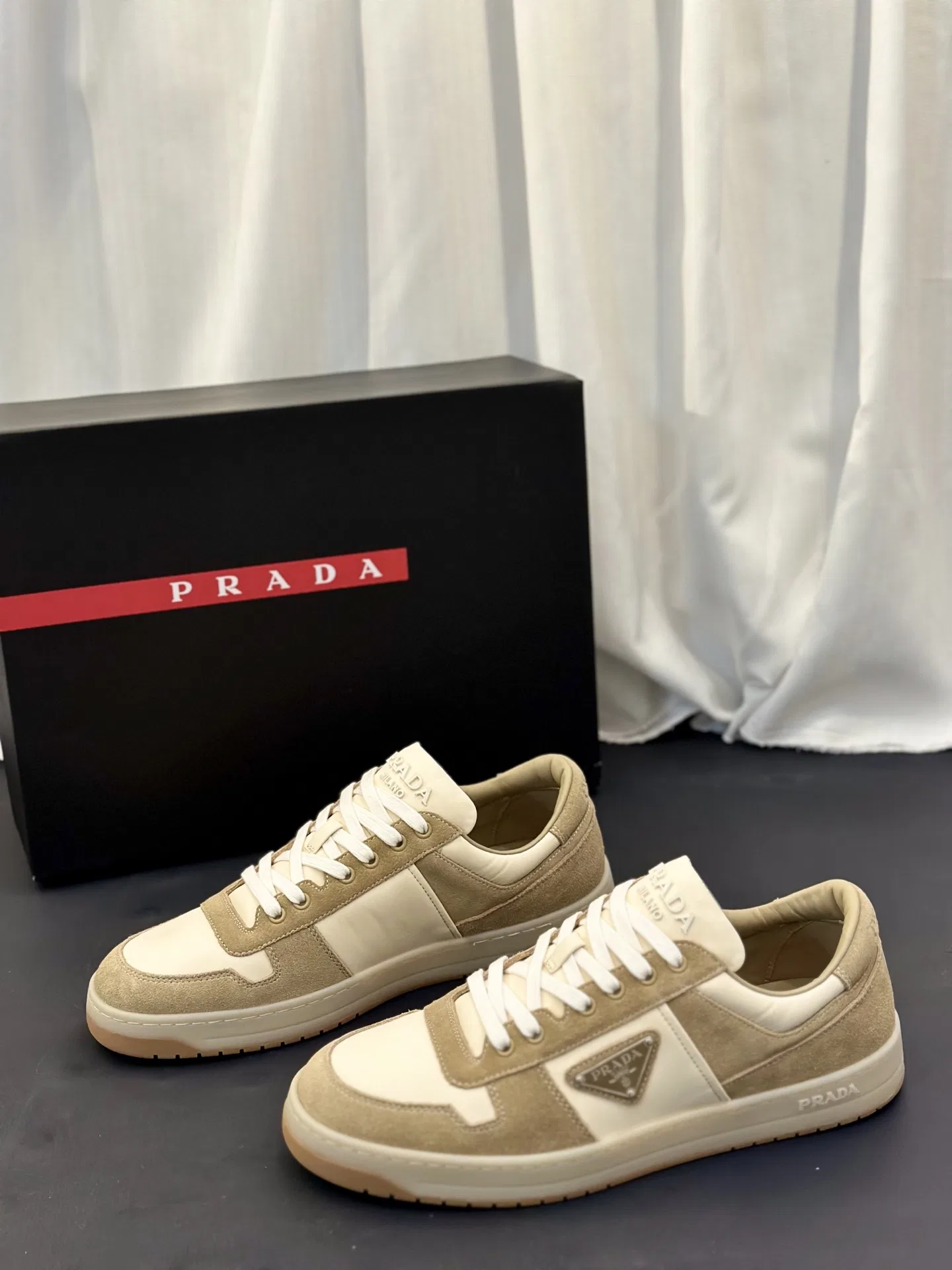 PRA 27FW AXONQXZ 099 스니커즈 36