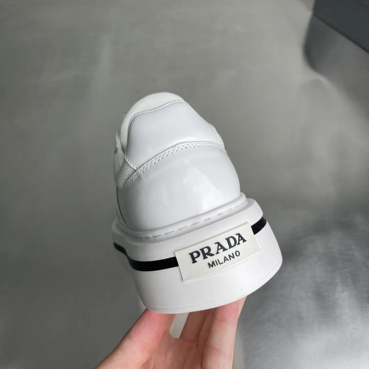 PRA 27FW EJEUHTT 008 스니커즈 7