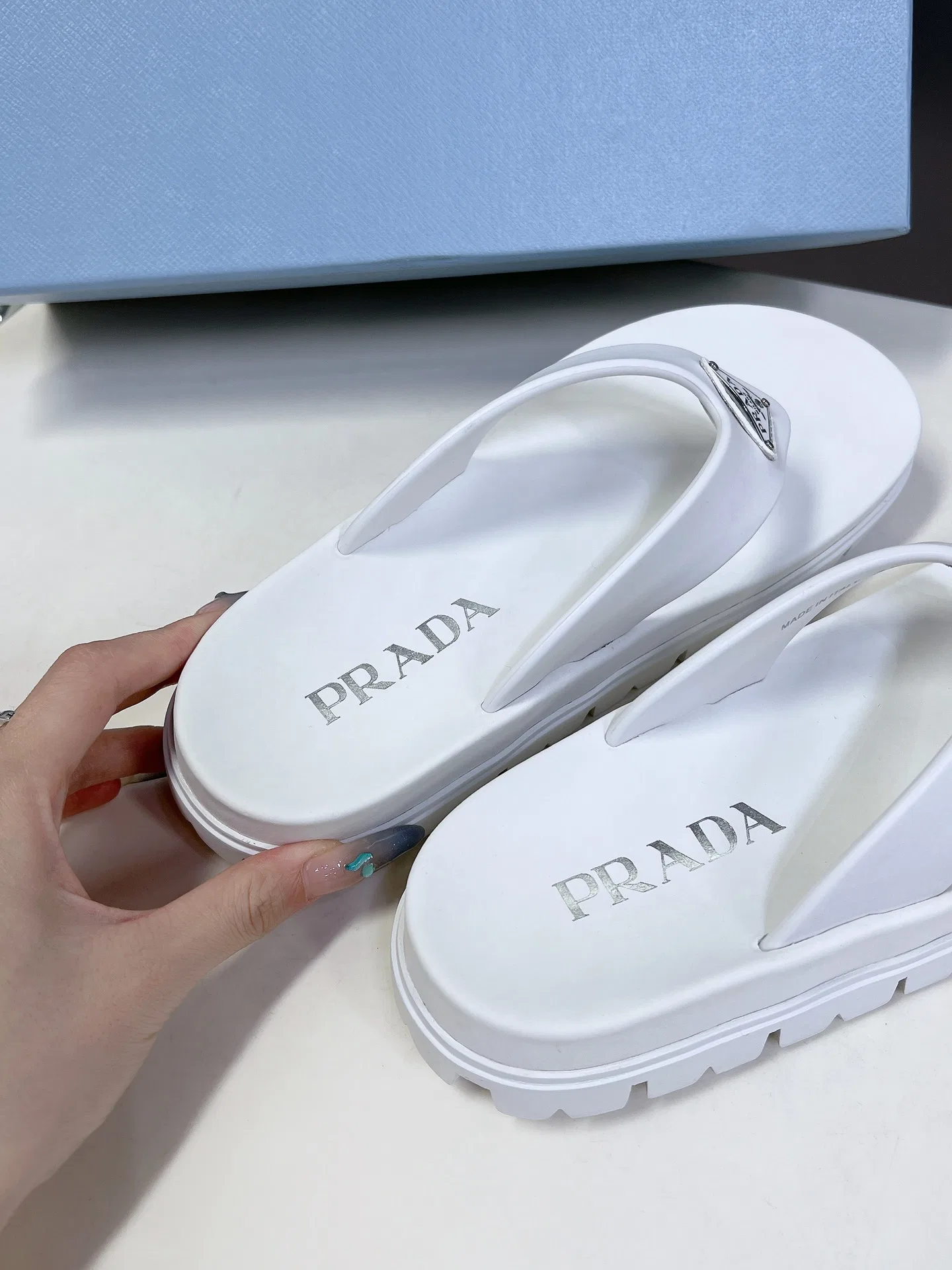 PRA 27FW EJEUHTT 011 쪼리 7