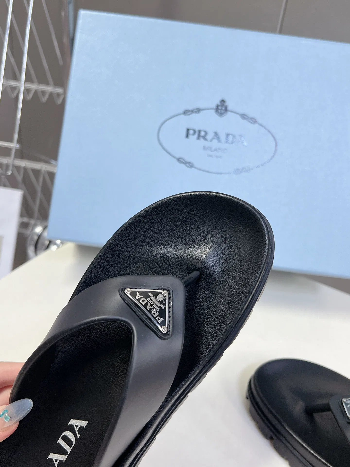 PRA 27FW EJEUHTT 011 쪼리 16