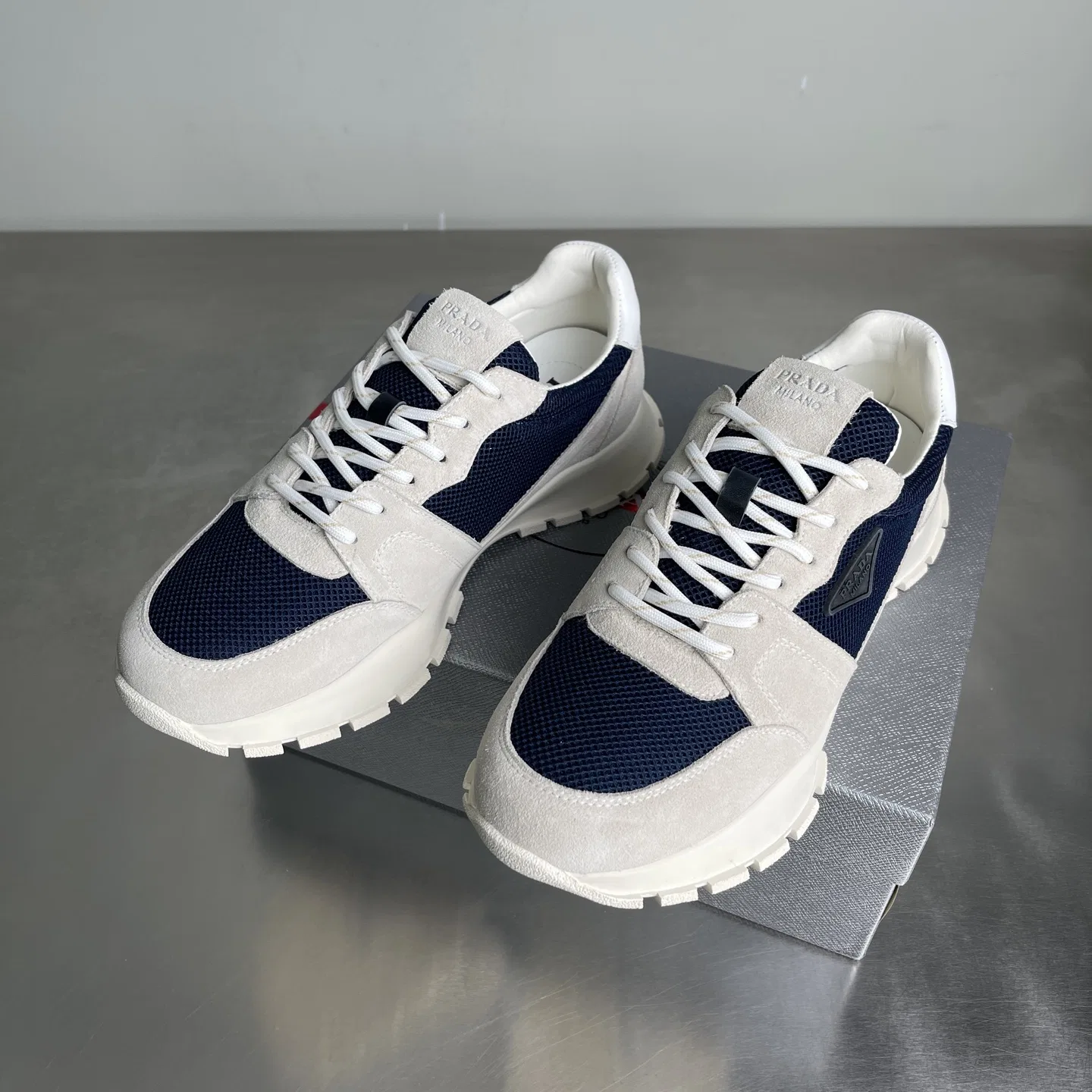 PRA 27FW EJEUHTT 015 스니커즈 10