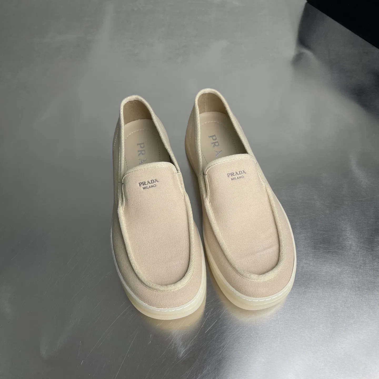 PRA 27FW EJEUHTT 024 로퍼 13