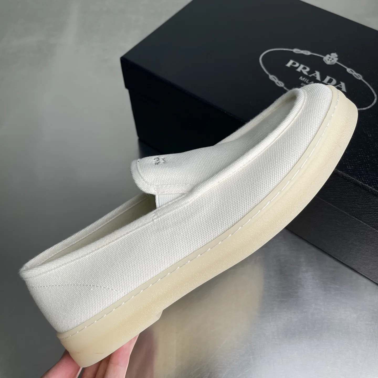 PRA 27FW EJEUHTT 024 로퍼 28