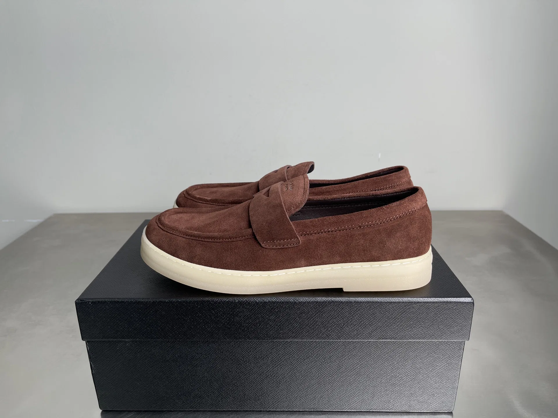 PRA 27FW EJEUHTT 025 로퍼 15