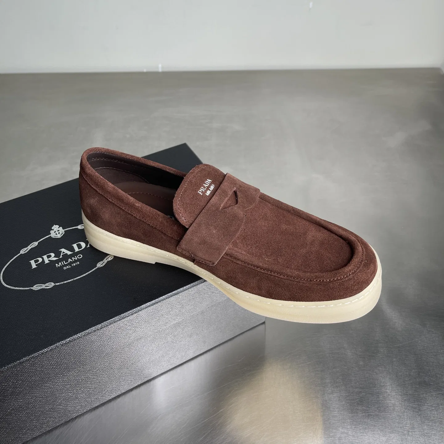 PRA 27FW EJEUHTT 025 로퍼 17