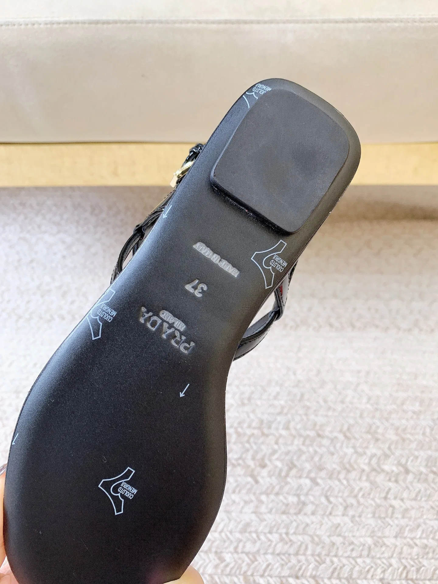 PRA 27FW EJEUHTT 027 쪼리 8