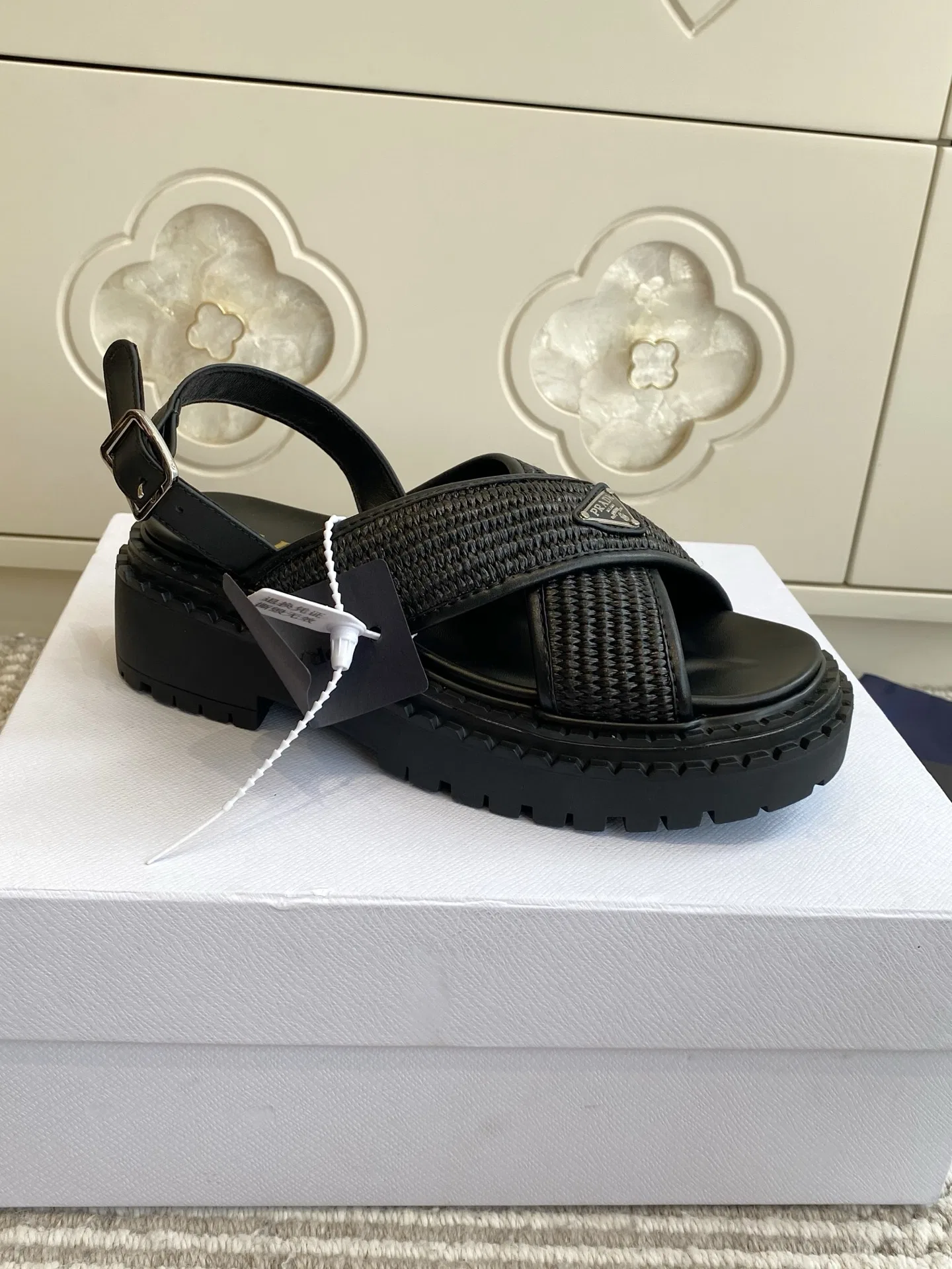PRA 27FW EJEUHTT 037 샌들 10