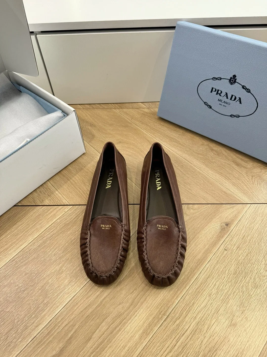 PRA 27FW EJEUHTT 040 플랫슈즈 8