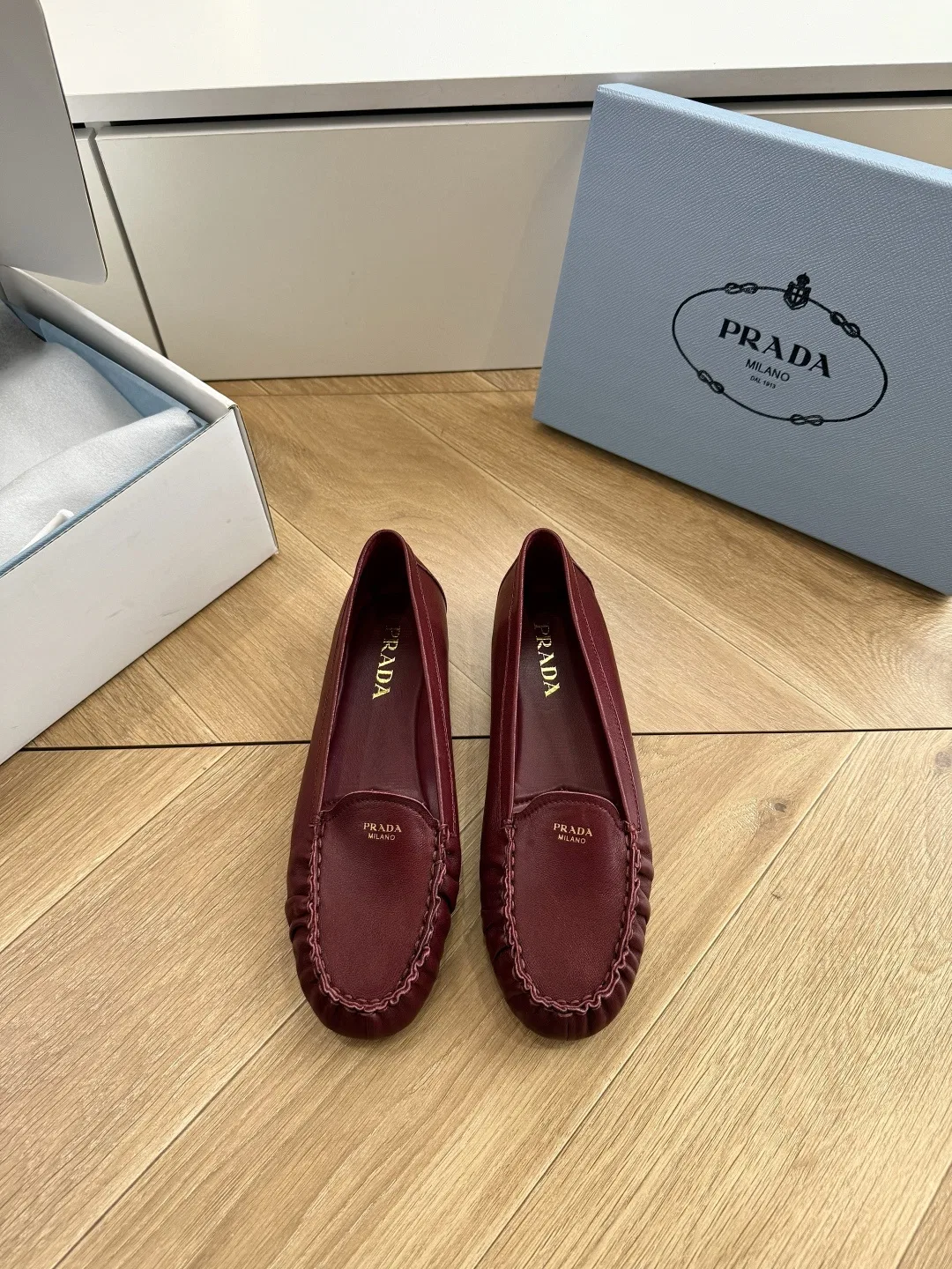 PRA 27FW EJEUHTT 040 플랫슈즈 25