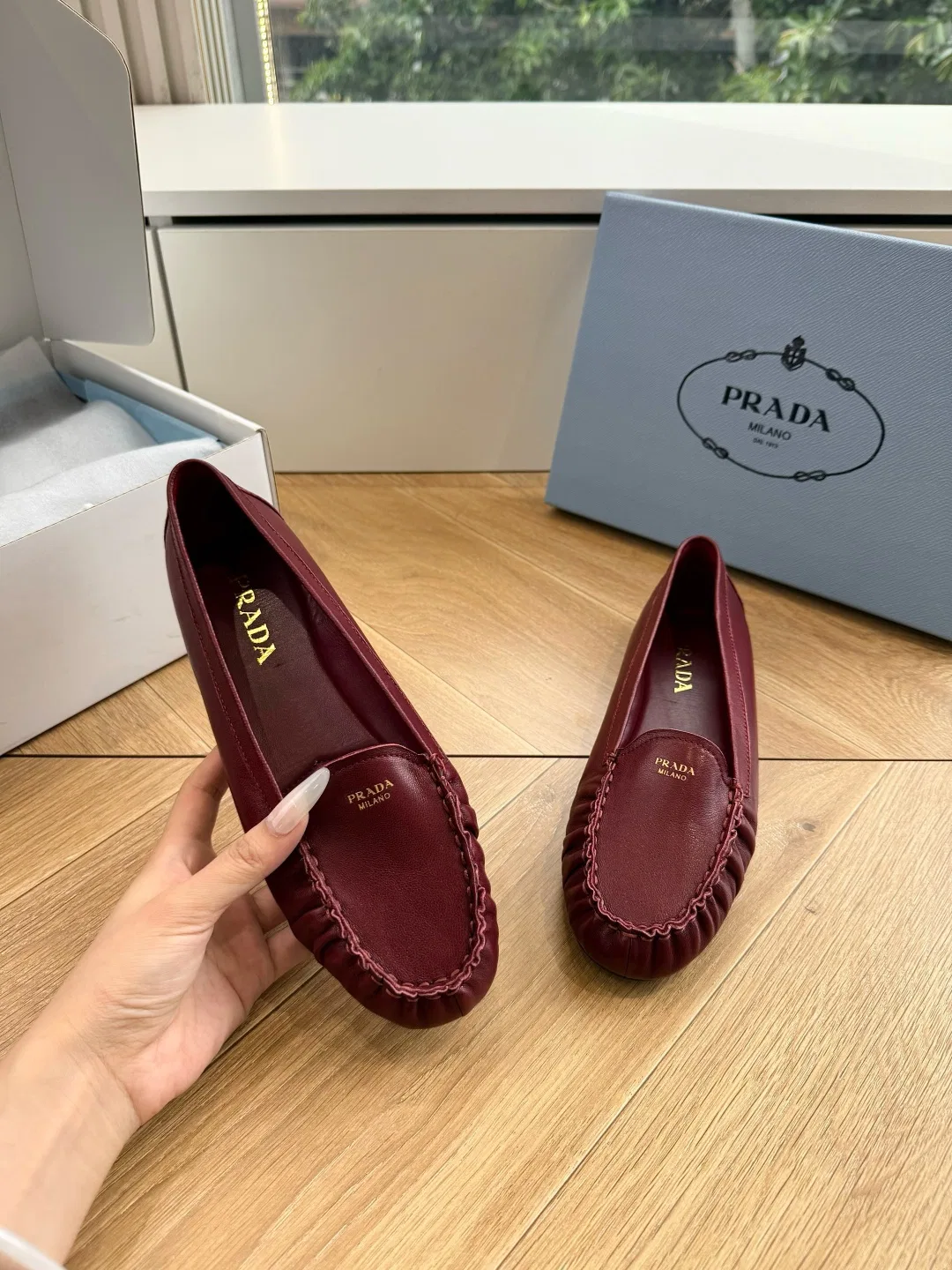 PRA 27FW EJEUHTT 040 플랫슈즈 27