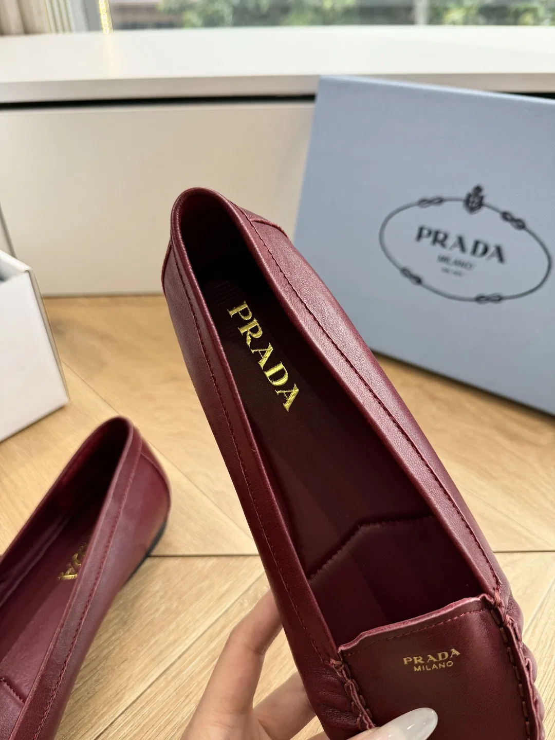 PRA 27FW EJEUHTT 040 플랫슈즈 30