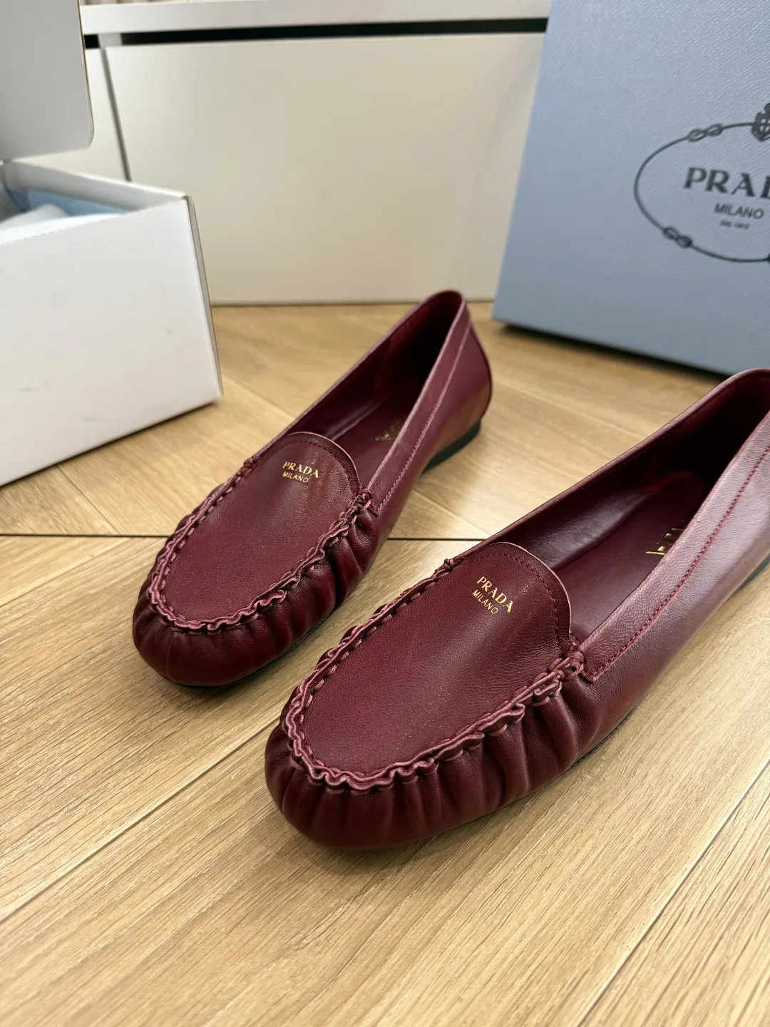 PRA 27FW EJEUHTT 040 플랫슈즈 31