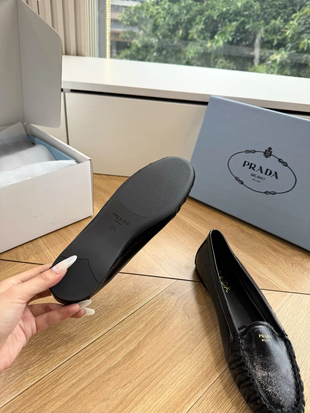 PRA 27FW EJEUHTT 040 플랫슈즈 40
