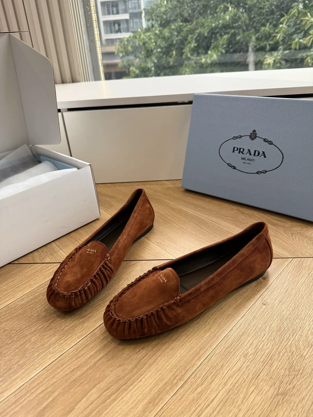 PRA 27FW EJEUHTT 040 플랫슈즈 41