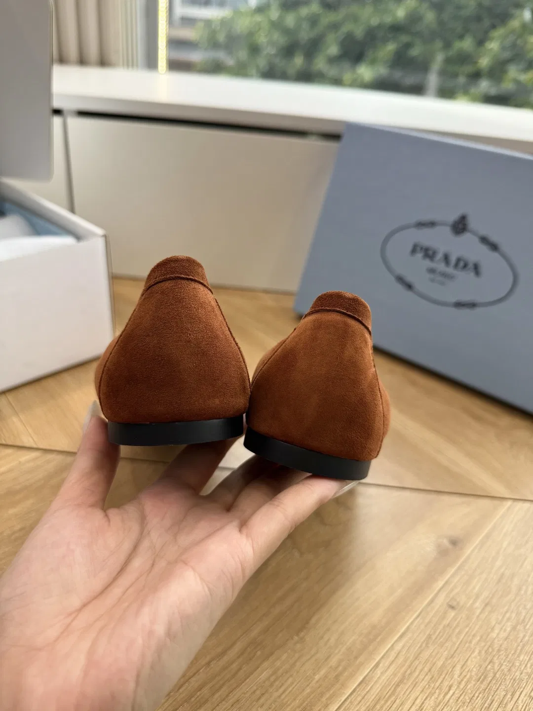 PRA 27FW EJEUHTT 040 플랫슈즈 46