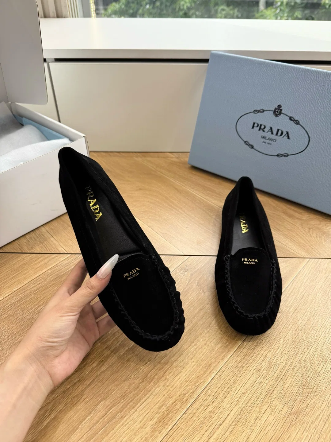 PRA 27FW EJEUHTT 040 플랫슈즈 48