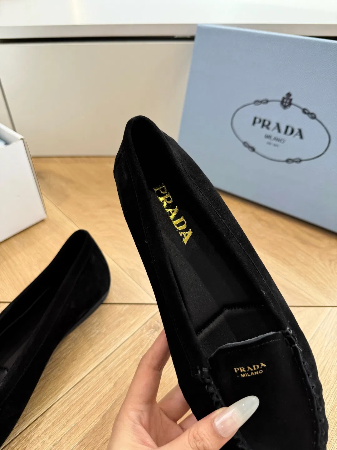 PRA 27FW EJEUHTT 040 플랫슈즈 51