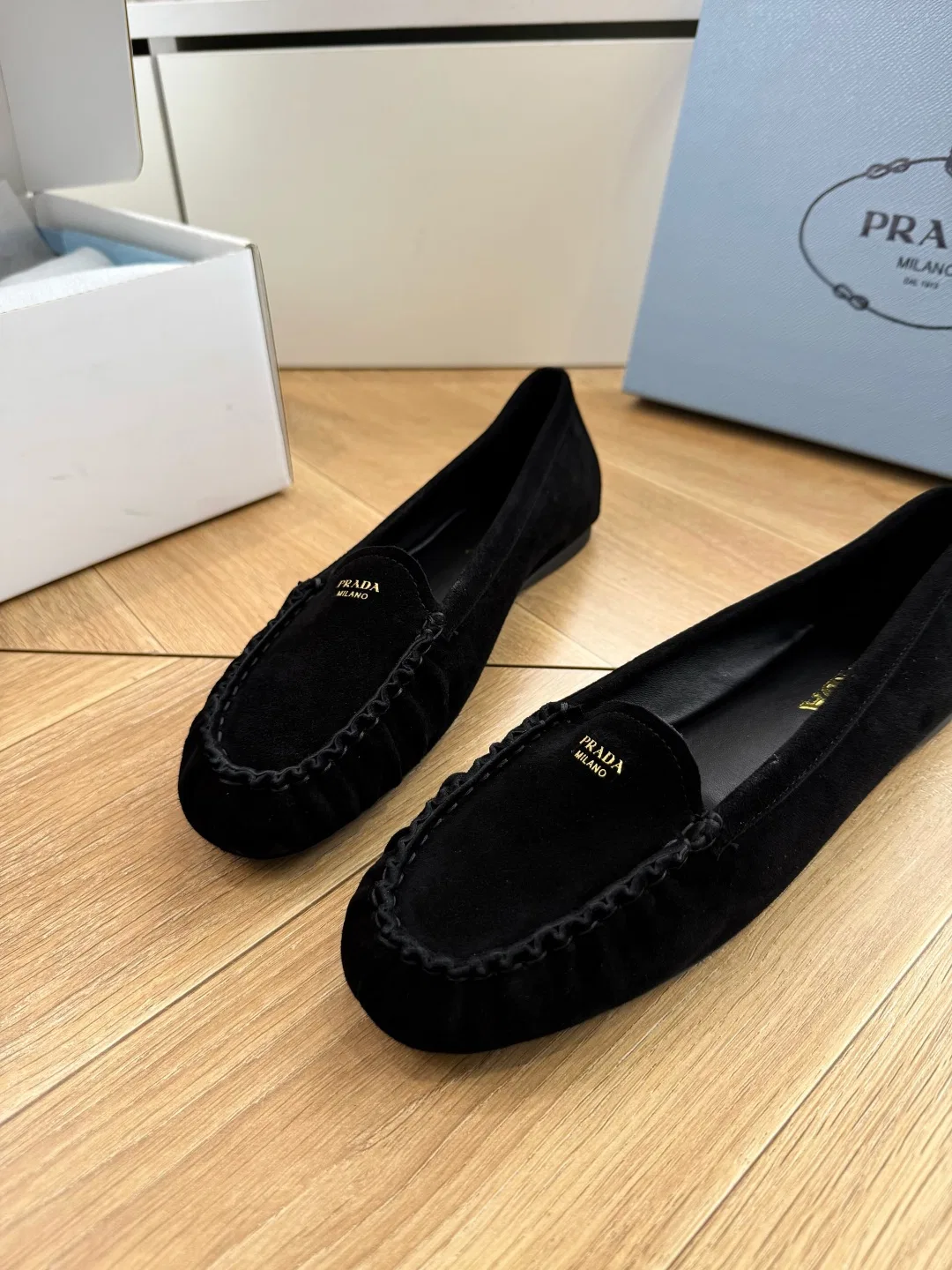 PRA 27FW EJEUHTT 040 플랫슈즈 52