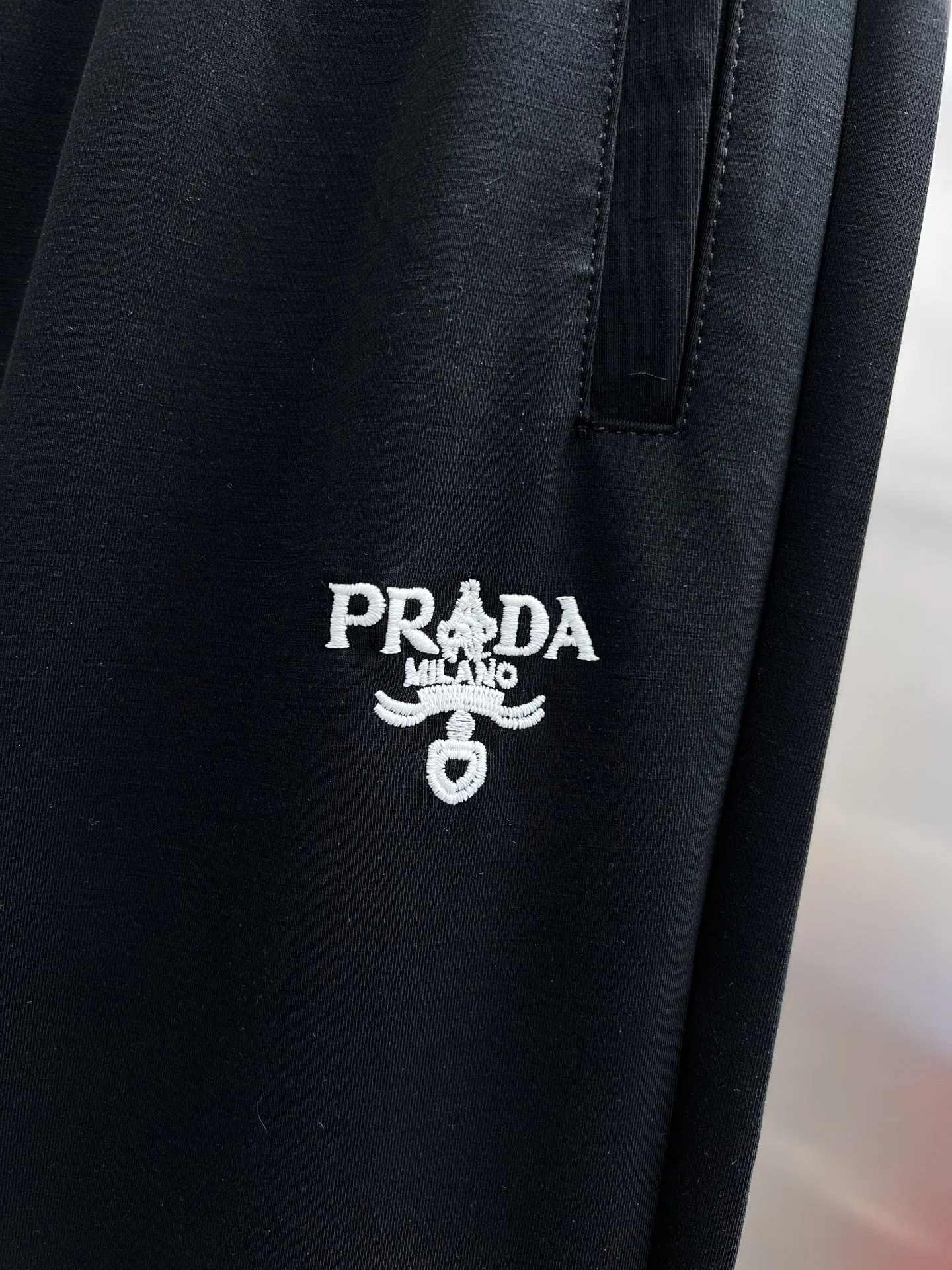 PRA 27FW GBXDNDJ 006 스웻팬츠 7