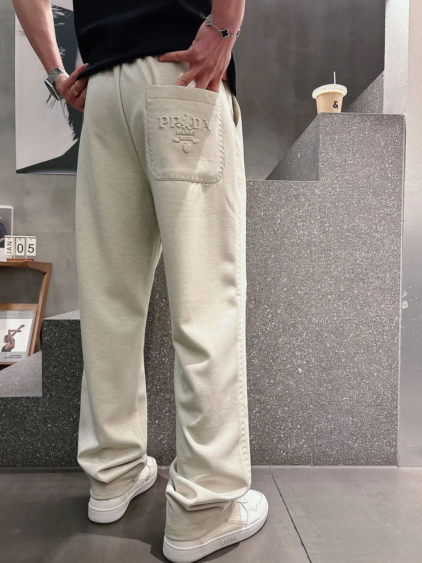 PRA 27FW GBXDNDJ 008 스웻팬츠 8