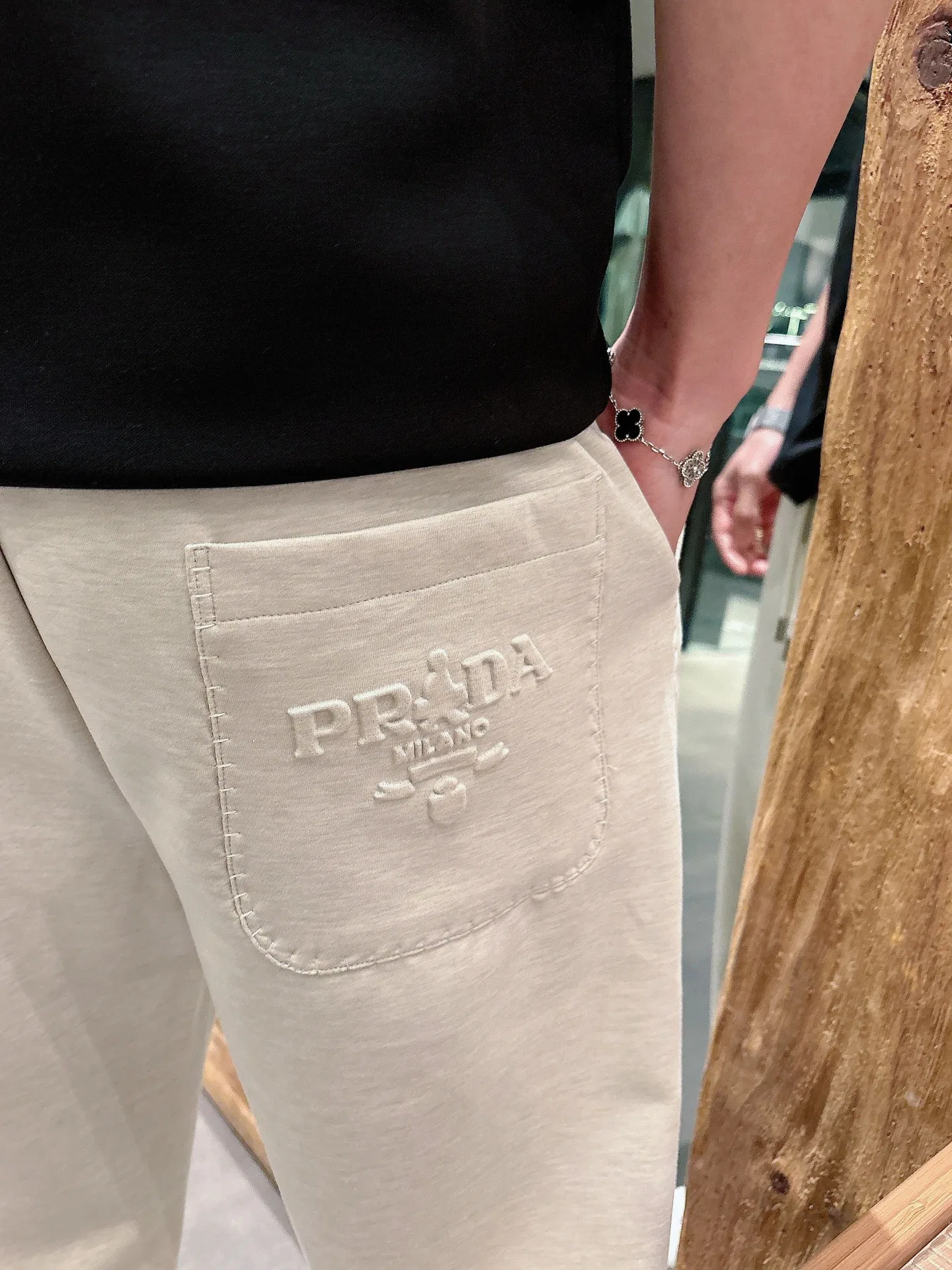PRA 27FW GBXDNDJ 008 스웻팬츠 10