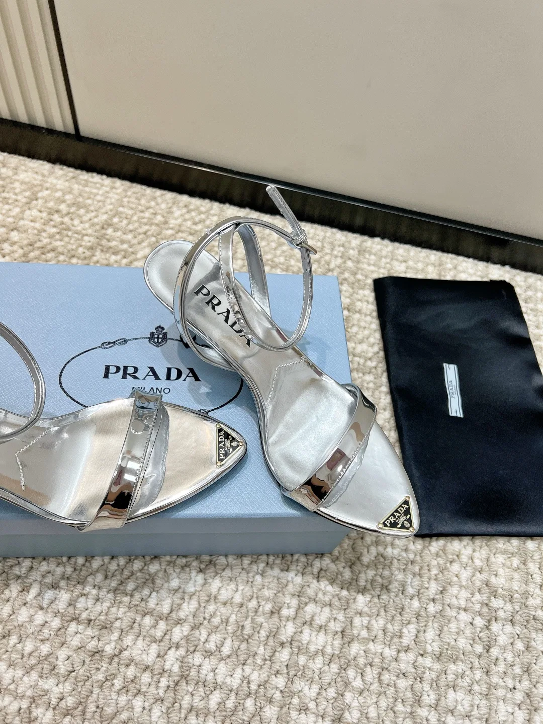 PRA 27FW UGLZVGX 005 구두 23