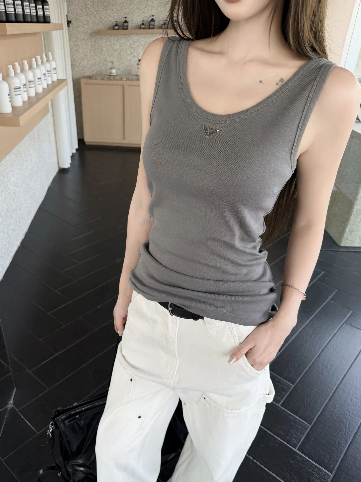 PRA 27FW YQWABGQ 007 나시 7