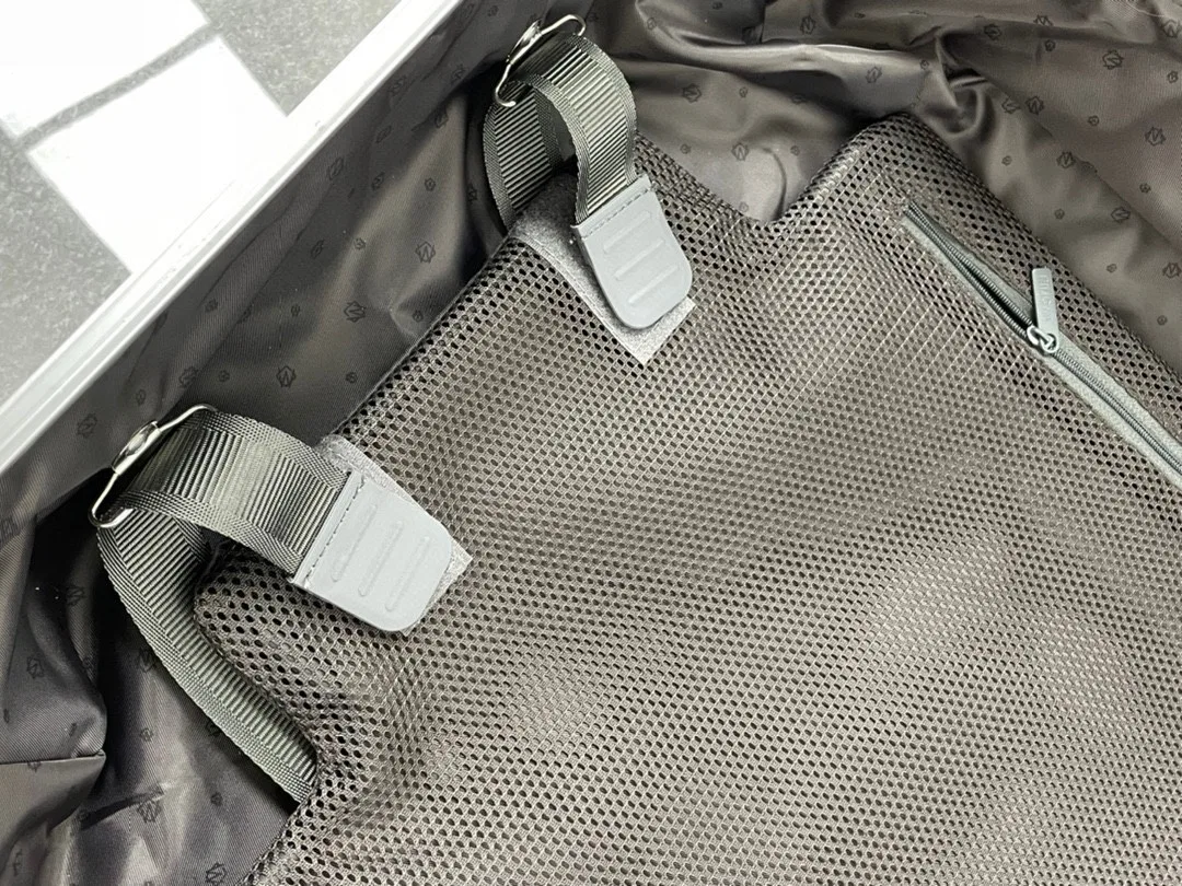 RIMOWA 27FW MNMWFBJ 002 캐리어 22