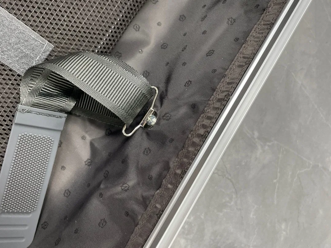 RIMOWA 27FW MNMWFBJ 002 캐리어 23